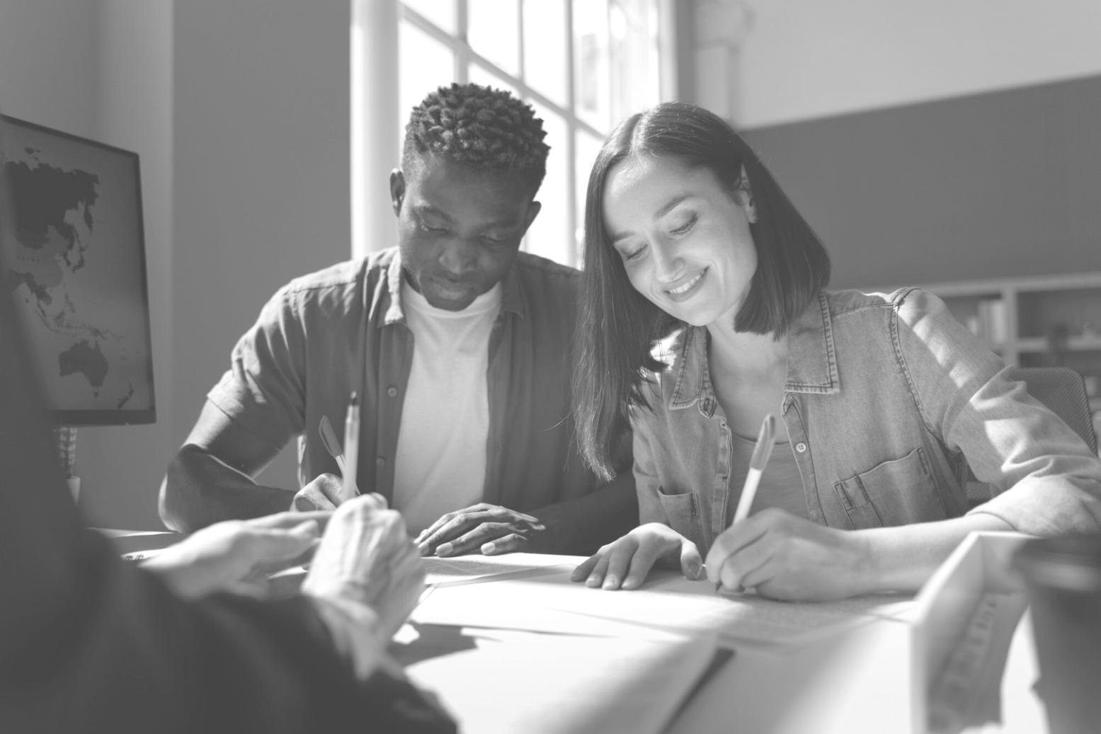 Detaillierte Finanzanalyse und Budgetplanung